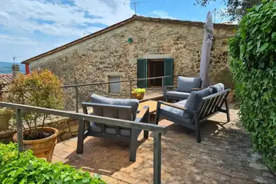 Image de Appartement 'La Terrazza, Cetona, Toscana' avec vue sur les montagnes, Wi-Fi et climatisation