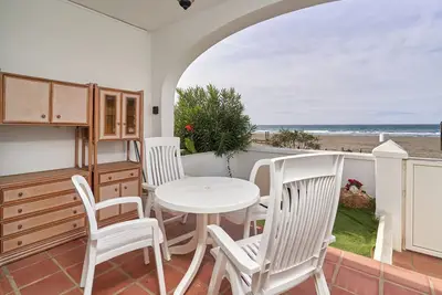 Image de Appartement 'Frontline Vacation Home A86 2' avec vue sur la mer, piscine partagée et Wi-Fi
