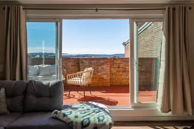 Image de 2br with amazing Roof Deck | Uc | Otr | Downtown