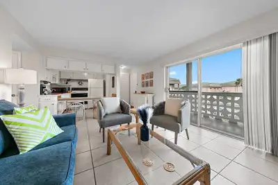 Image de Cocoa Condo w/ Private Beach Access by StayLage