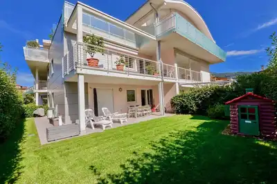 Image de Two-Bedroom Apartment with Garden