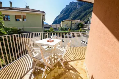 Image de Two-Bedroom Apartment with Balcony