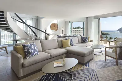 Image de Beach Resort with Outdoor Pool & Dining by the Ocean | Oceanfront 1br Suite