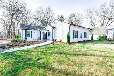 Image de Spacious 6-bedroom 4-bathroom House High Point Emerywood