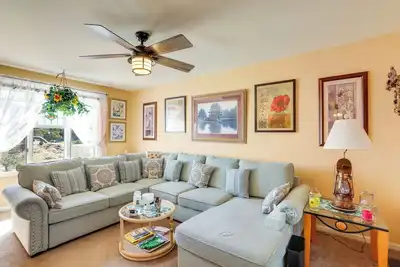 Image de 1 Mi to Beach: Eclectic Home in North Cape May!