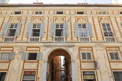 Image de Sirocco - A Cozy Shelter adjacent to Garibaldi Street.