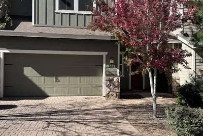 Image de Charming and recently upgraded  3-bedroom townhome with Ac in Flagstaff.