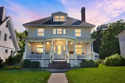 Image de New Listing! Cozy Trotter (4-Bedroom Home) - Pets Allowed