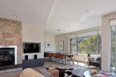 Image de The Peak 5 - Central Village