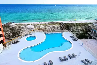 Image de 109 Gulf Infinity Pool ~ 3000 SqFt Beach ~ Heated Pool ~ Hot Tub ~ Book June 2nd