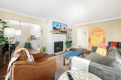Image de Sunscape Bungalow: Themed Rooms, Library\/Office, 20 min Downtown, Wifi, Games Wd