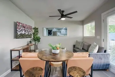 Phoenix Rental Home - Pet Friendly!