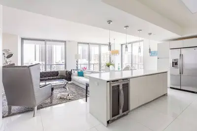 Image de Luxury Water view Apartment 3/3 in Hallandale