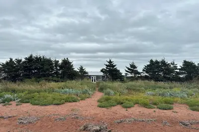 Image de Brand new, ocean front cottage overlooking the iconic Confederation Bridge!