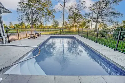 Image de Golf Course Home - Hot Tub, Seasonal Heated Pool, Putting Green, Dogs Welcome