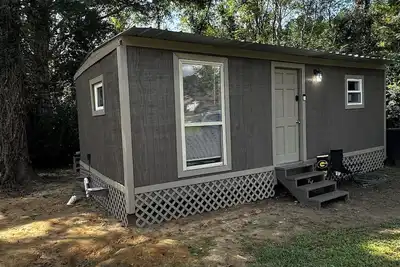 Image de Cozy Cabin Guest Home Just 5 Minutes Walking To Gsu
