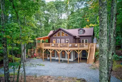 Image de Mossy Rock Retreat - hot tub, views, Beech Mountain