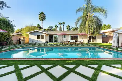 Image de Luxury 4-Bd Topanga Oasis with Pool, Spa, & Cabana!