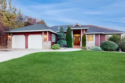 Image de Charming home with spacious interior, enclosed yard, WiFi, Bbq grill