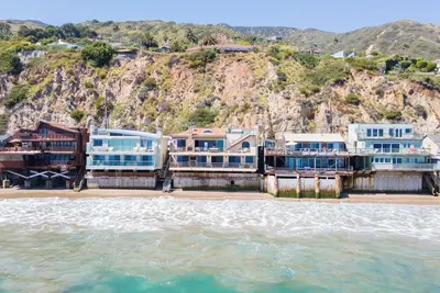 Image de Malibu Beach House Bliss by AvantStay | Beachfront + Private Beach Access