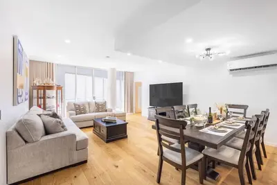 Image de Luxury 4br Cozy Home Pool/Gym/Sauna/wParking @ Cbd