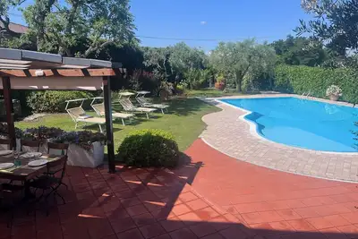 Image de Merveilleuse maison de vacances privée avec climatisation, piscine privée, Wifi, sauna, Tv, patio