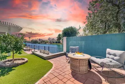 Image de Escape the stress! Waterfront, Pool and Spa. Near Stadiums.