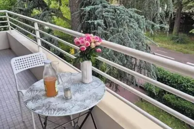 Image de Bel appartement de 3 pièces, calme à 6 min à pied du métro1