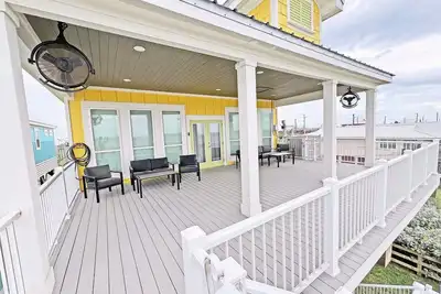 Image de Anglers & Antlers - Beachfront- Island Realty