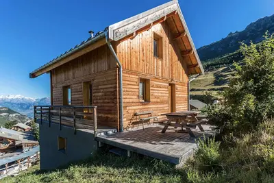 Image de Sublime chalet à Vars avec cuisine équipée et vues imprenables