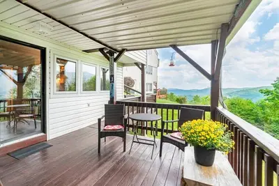Image de Top of 7, B-10- Condo close to Boone, Banner Elk, and Blowing Rock, Mountain View, Gas Log Firepl. . .