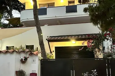 Image de Studio 'Monolocale Panoramico' avec vue sur la mer, Wi-Fi et climatisation