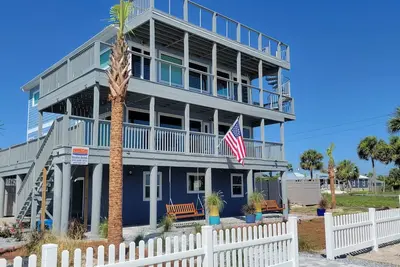 Image de Blue Horizon & Blue Cove is a 6-Bedroom/4. 5 bath!
