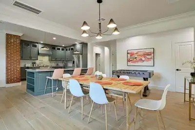 Image de Lincoln Luxury for Families or Large Groups – Prime Location Near Ouhsc & Downto
