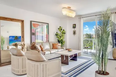 Image de Lux 3br City-View Retreat in Hollywood, 2nd Floor