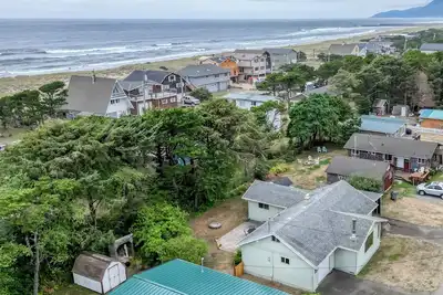 Image de Lake View Single Level, Rockaway, King Suite, Game Room, 1 Block to Beach!