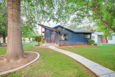 Image de Prosser Home w/ Stunning Outdoor Space!
