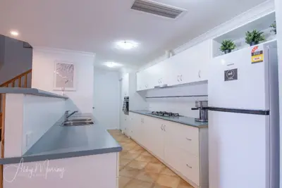 Image de Portside Paradise: Experience Waterfront Lifestyle