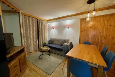 Image de 100m du centre station, 1er étage, piscine, sauna, balcon, télévision, casier à ski, 40m², Les Orres