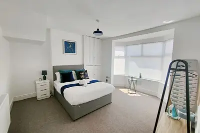 Image de 5 Bed Contractor Pad, Parking, Fast Wifi, Spacious