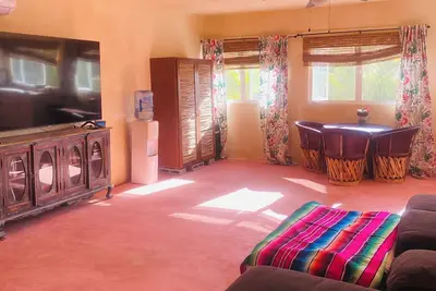 Image de Newly built 2 bedroom house 2nd story living, with WiFi in Pescadero on orchard