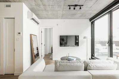 Image de Charming Urban Haven with Balcony in Ville-Marie