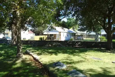 Image de Cedar Grove Cottage Conveniently Located to all attractions.