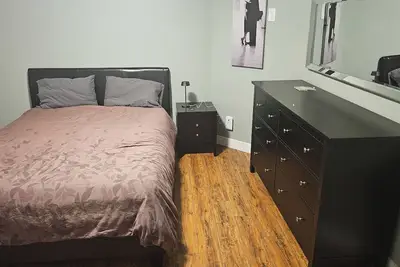Image de Cozy 2 bedroom suite By Vgh in middle of going to up island, ferries & downtown