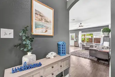 Image de Charming 3-bedroom house with pool, massage chair, fitness room, WiFi in Taylor