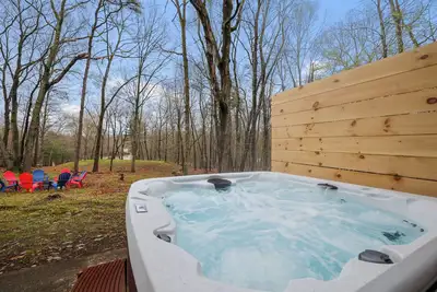 Image de Poconos, Bushkill falls, Hot Tub, Game Room, Fire Pit Sleeps 8 Single family