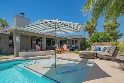 Image de Old Town Fun! Private Relaxation w/ Heated Pool, Foosball, Firepit & Garage