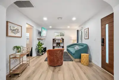 Image de Charming 2-bedroom house with Ac, WiFi in Oc