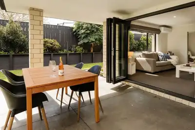 Image de Modern Townhouse In Strandon - comfort and style