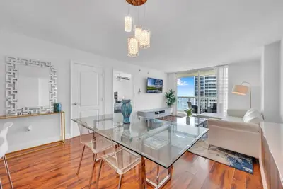 Image de Modern unit in the heart of Miami